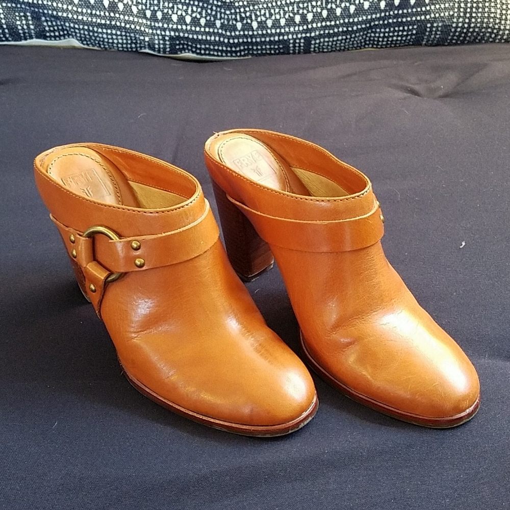 Frye mules